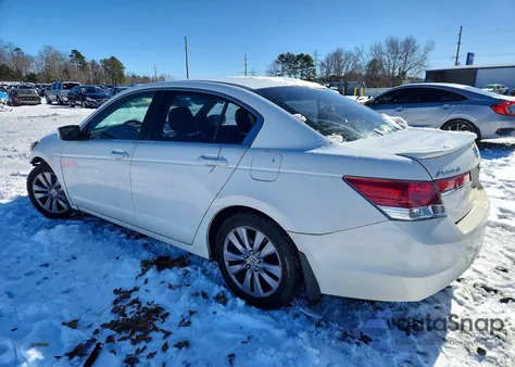 2011 Honda Accord Exl z USA, uszkodzony, nr VIN 1HGCP2F86BA068240